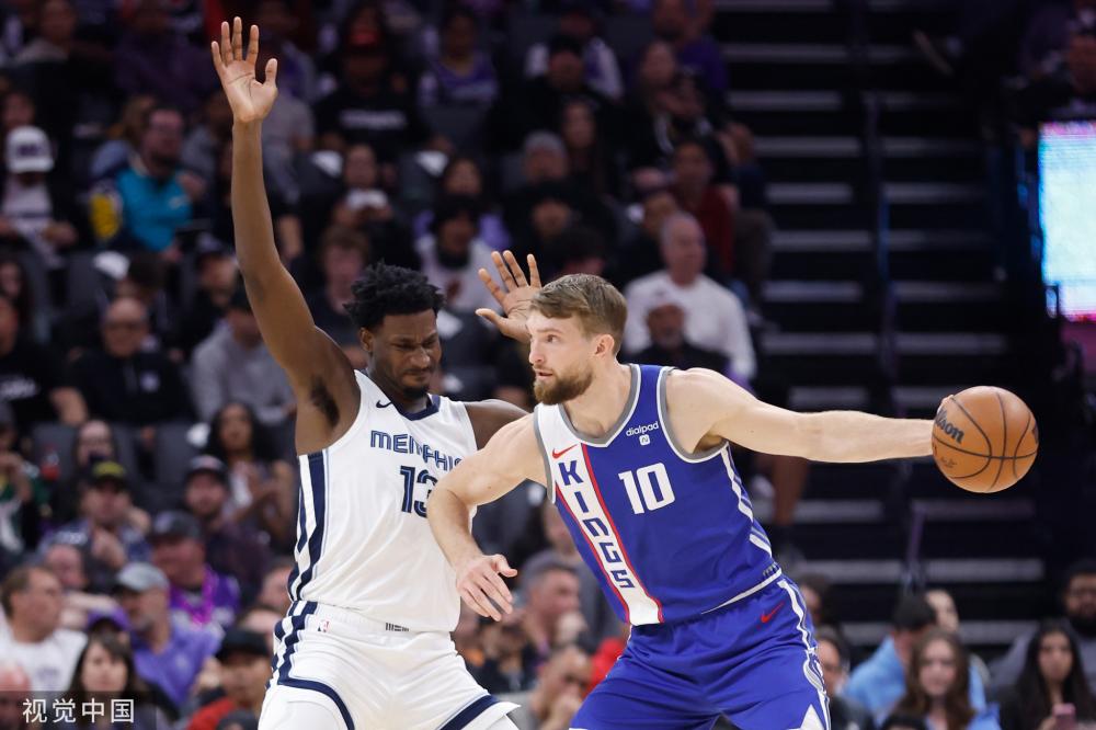 为锋线队员 为锋线队员